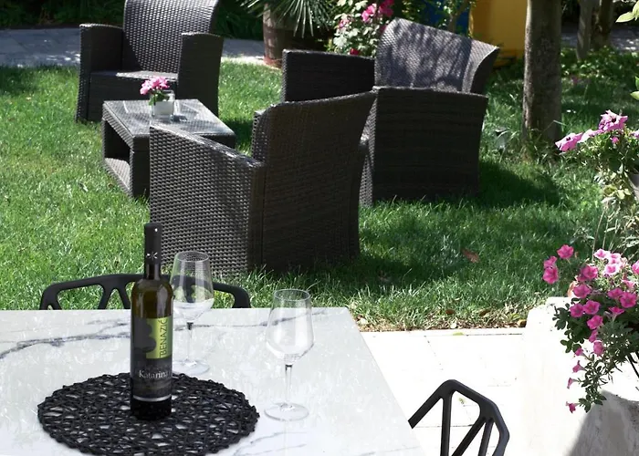 Wine Garden Holiday Home